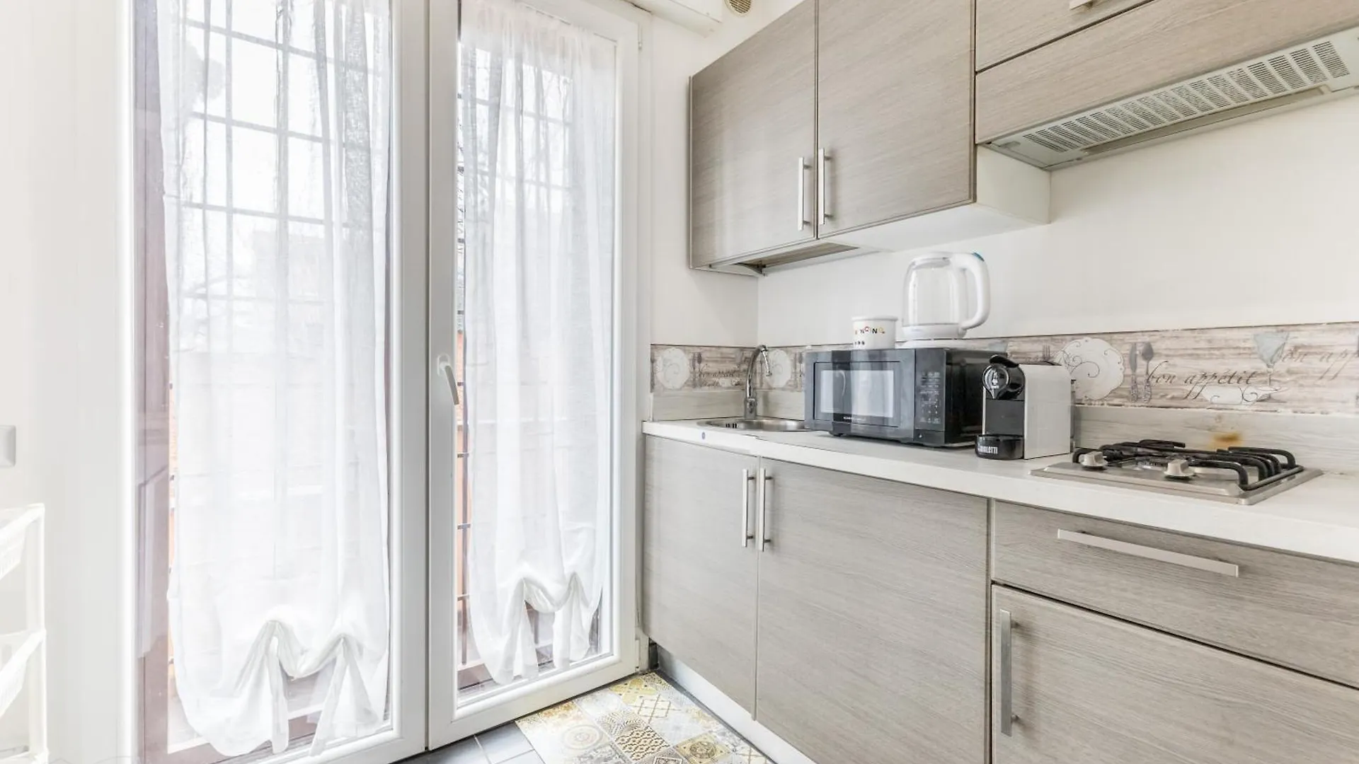Battistini Sweet Apartament Rome Italy